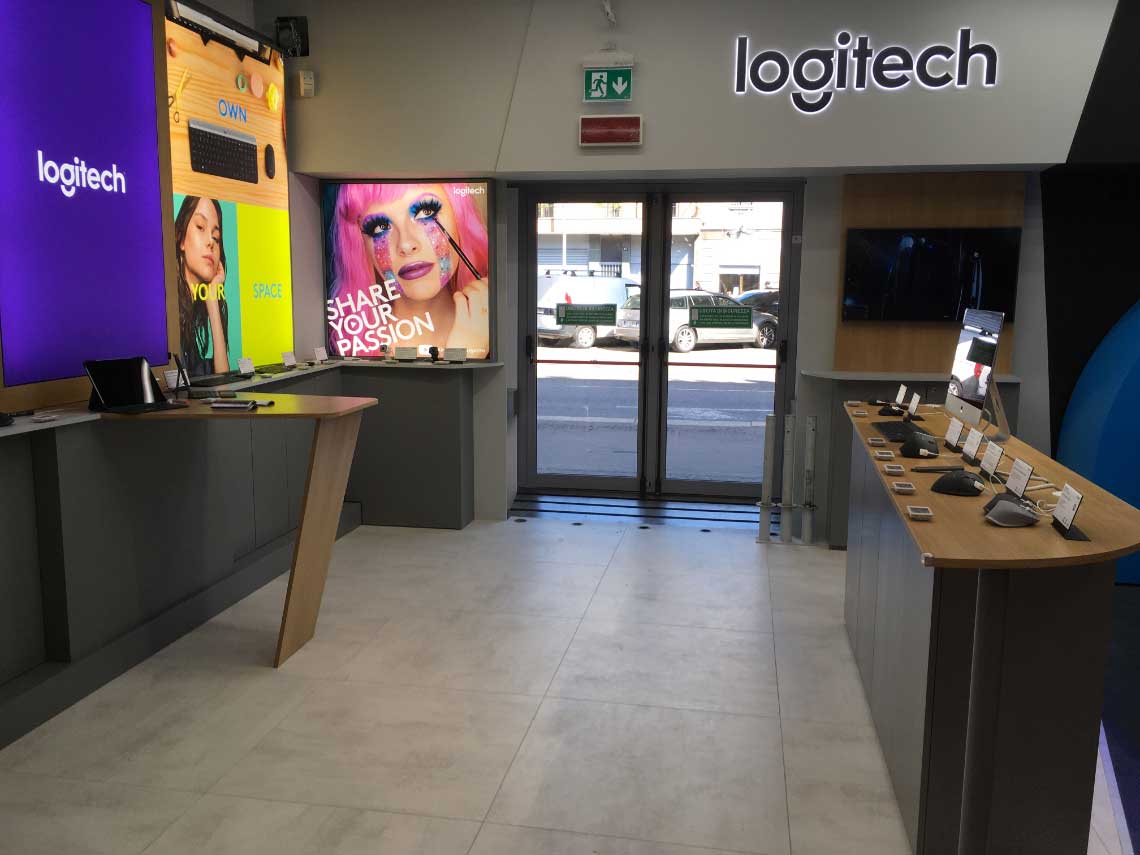 Corner dedicato alla tecnologia Logitech